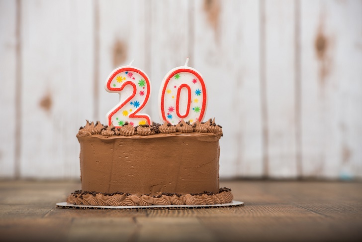 20歳の誕生日にぴったり！メッセージ入りバースデープレートで特別な記念日を彩ろう