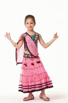 ホエホエ〜! インド映画で突然始まる「あのダンス」が激安体験できるアーバンライフ東京