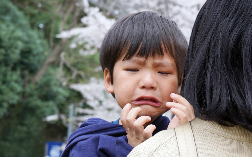 かわいい赤ちゃん手を振る Arm - 1人のストックフォトや画像を多数ご用意 - 1人, おもちゃ, カットアウト - iStock