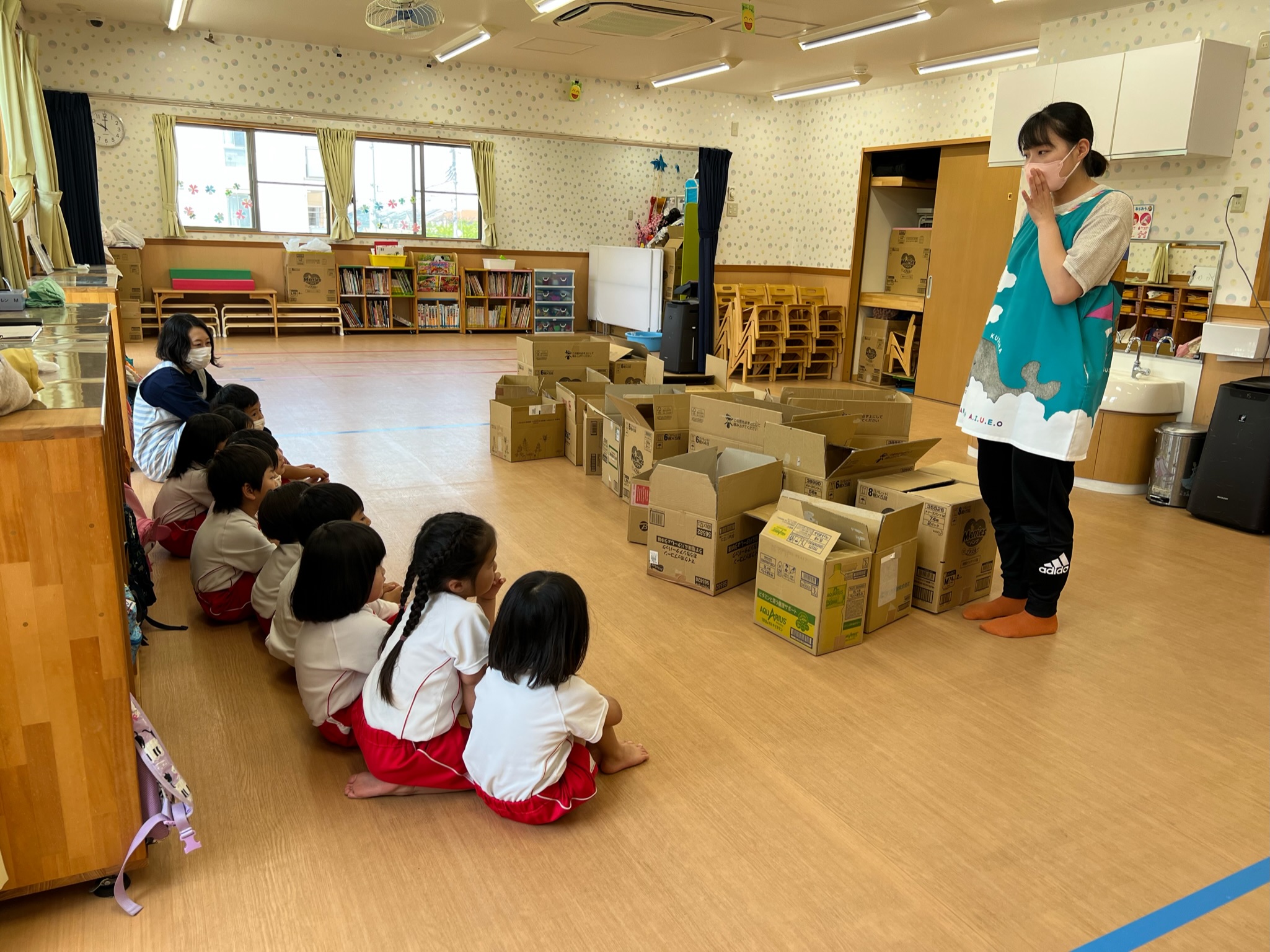 段ボール遊びを保育で楽しもう！ 簡単・ねらい・作り方・1歳・2歳・3歳保育士くらぶ