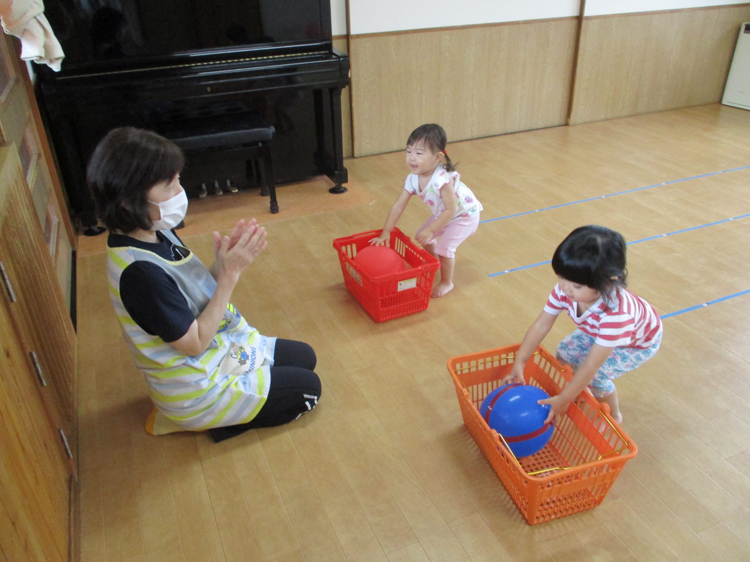 保育に取り入れたい段ボール遊び！ねらいやおすすめの遊び方お役立ち情報保育求人ラボ