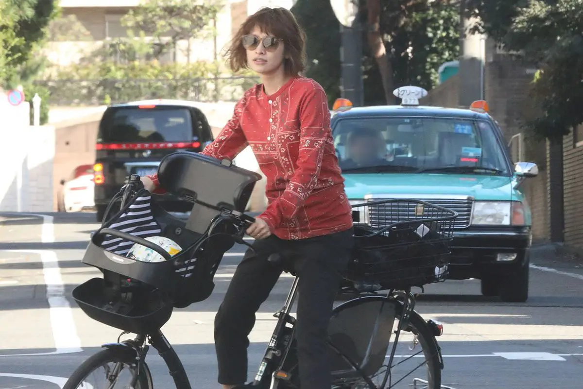 広末涼子、第3子妊娠を正式発表 現在5か月シネマトゥデイ