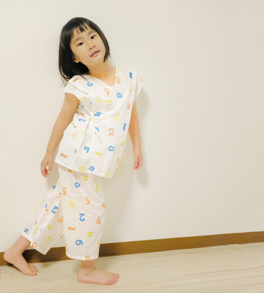 美濃羽まゆみさんの子供服 型紙アレンジでパジャマを作りました