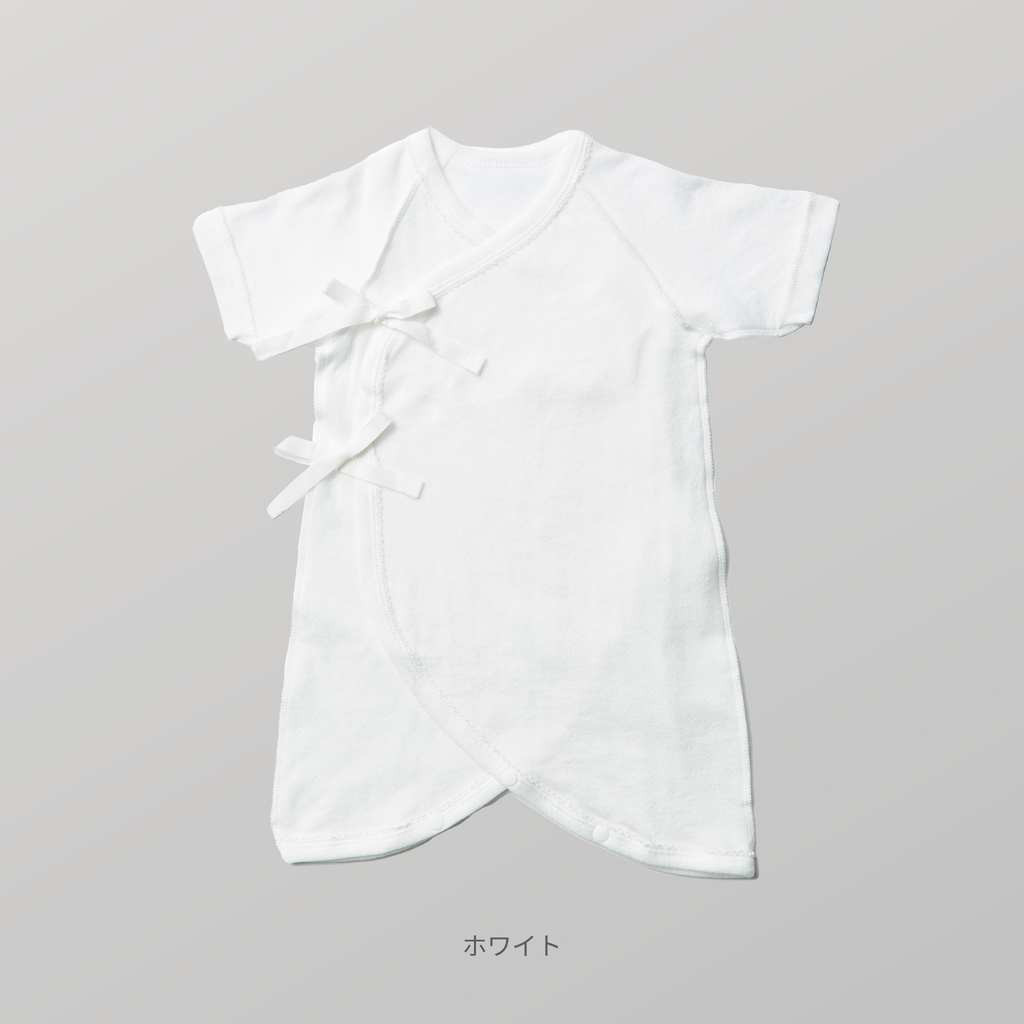 赤ちゃんの飛行機ポーズはどんな意味があるの？赤ちゃんの不思議なポーズを解説 – BABY&Me ベビーアンドミーヒップシートキャリア