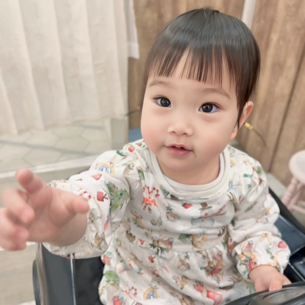 赤ちゃんの髪型どうする？おすすめのアレンジ＆セルフカット方法をご紹介トモママ - トモママ