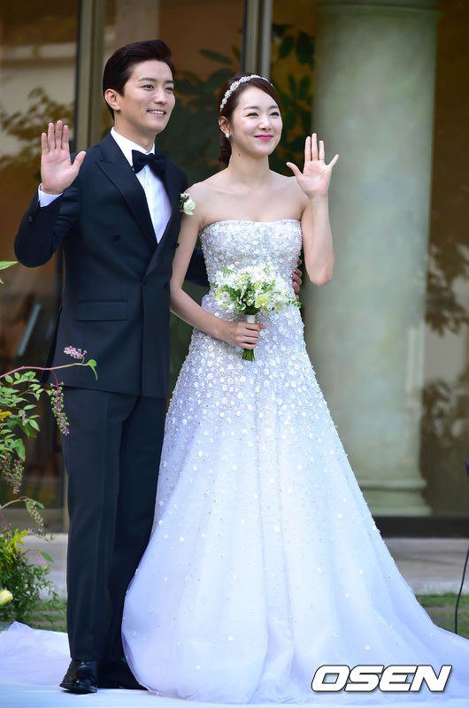 財閥CJの嫁”イ・ダヒ元アナ、結婚前の“野球の女神”時代が話題に＝韓国wowKorea ワウコリア