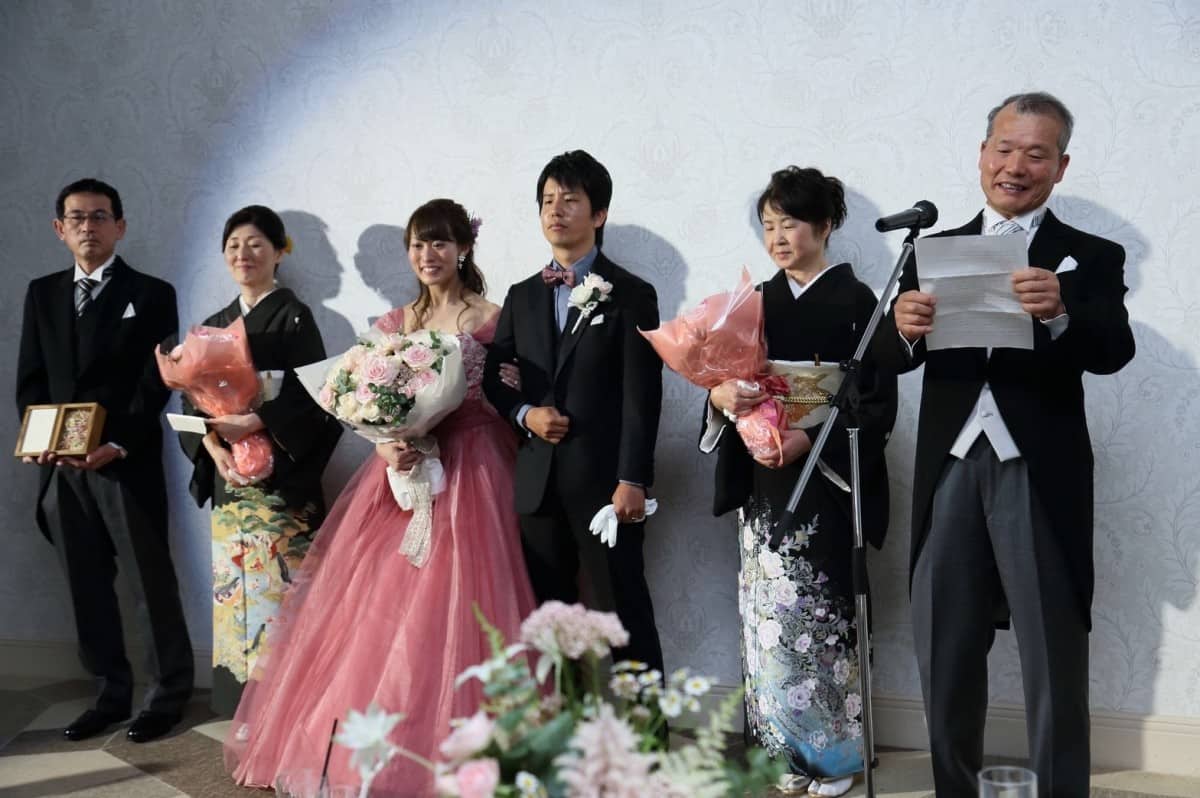 謝辞で結婚式を締めくくり！気持ちを伝えるためのポイントとはブライダルジャーナル公式 結婚指輪・婚約指輪の4℃ ヨンドシー BRIDAL- ブライダルリング専門店