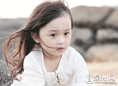 世界一美しい双子エバマリークレメンツとリアローズ