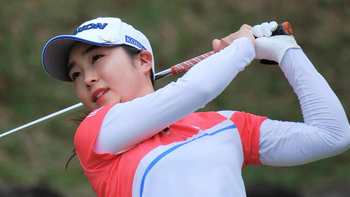 逮捕してください」 女性警察官になったゴルフ橋添穂に驚きの声「女優かと」「可愛い」THE ANSWER