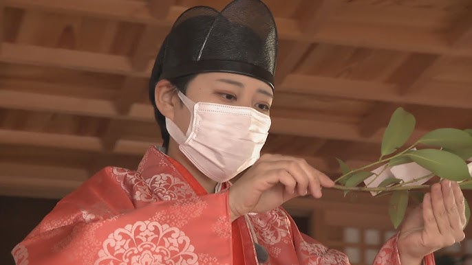 女性神職の装束は平安時代の女房装束が元になっておりまさに平安絵巻さながら歴史神道研究家・山下弘枝オフィシャルブログ