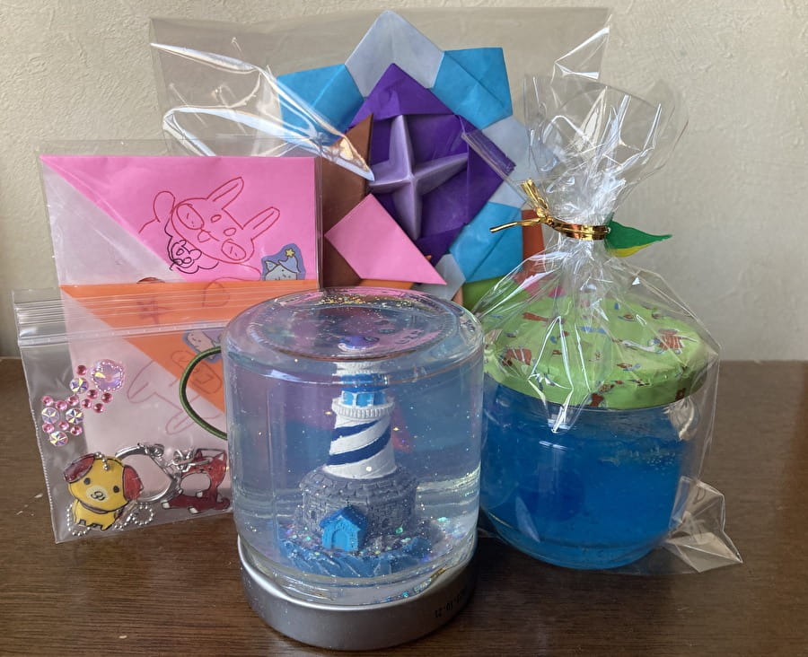 楽天市場 ハーバリウム 手作りキット 61本説明書付き 簡単 夏休み 想像 手作り 幼稚園 保育園 小学生 工作キット 工作 キット 可愛い母の日 敬老の日 材料 ハンドメイド プレゼント ギフト 誕生日 : 天然石とステンレスのお店 Akane