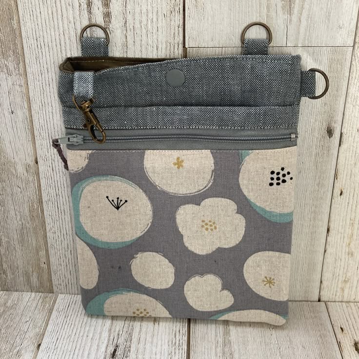 ☆大人のポシェット 消し炭色 7016☆ 黒 移動ポケット サコッシュ スマホケース ウエストポーチiichi日々の暮らしを心地よくするハンドメイドやアンティークのマーケットプレイス