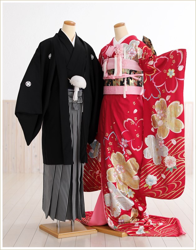 引き振袖 新婦 結婚式 花嫁 挙式 引振袖