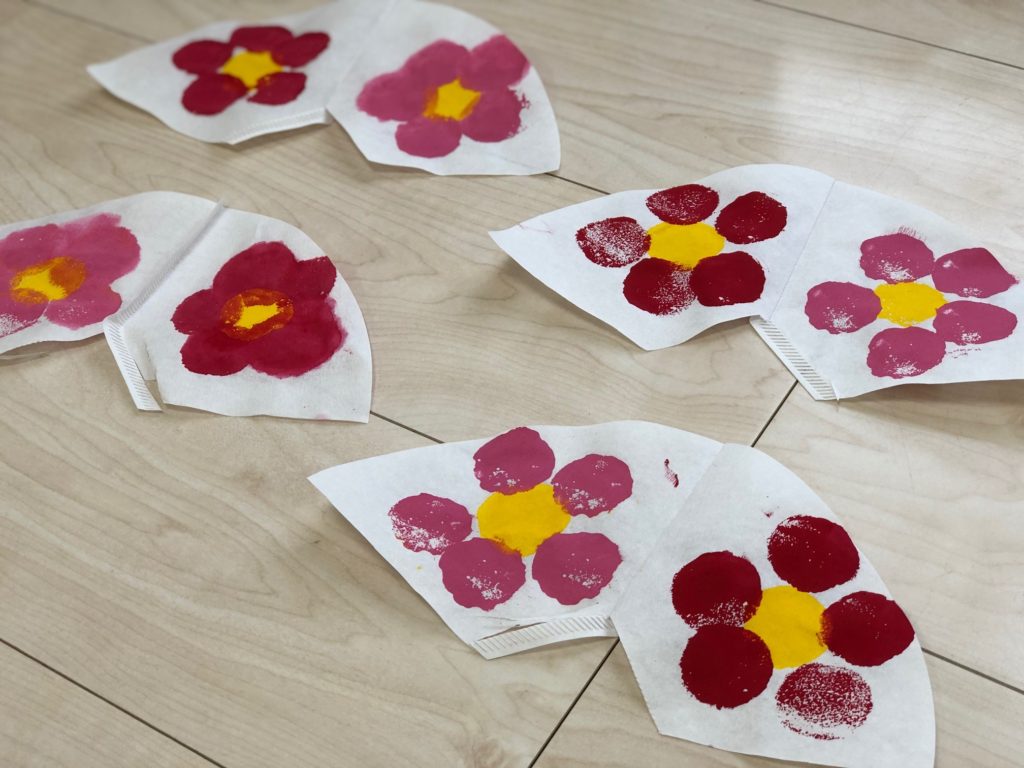 春いっぱいのお花〜ティッシュ×色水で楽しむ製作遊び〜保育と遊びのプラットフォーム ほいくる