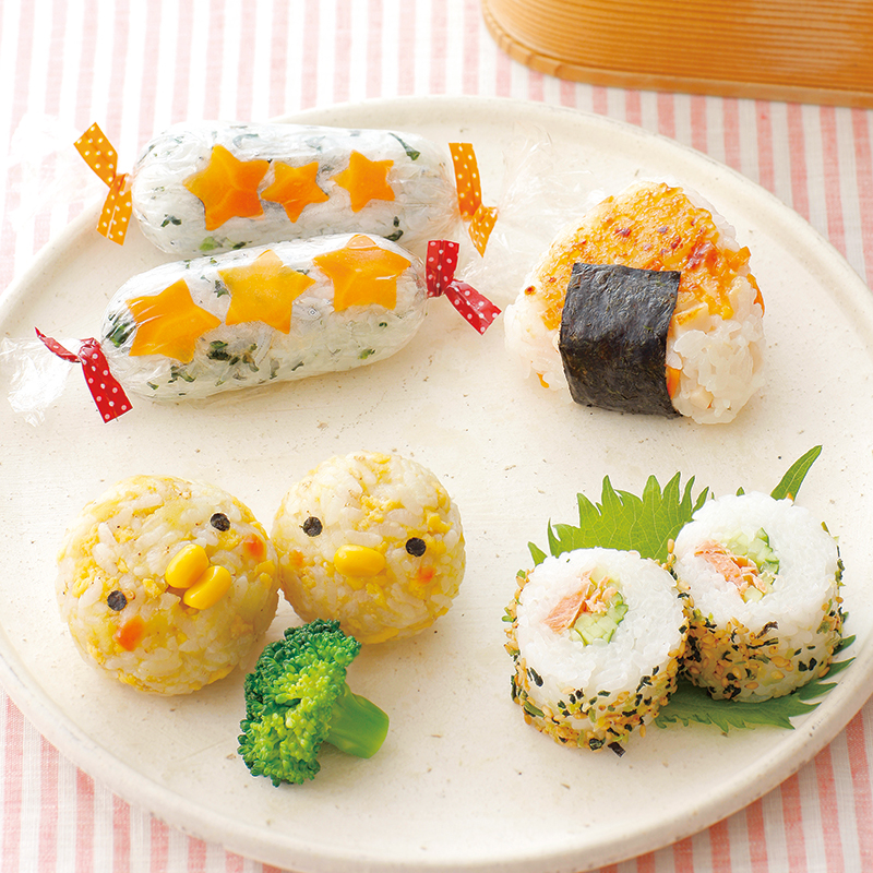 幼児食におすすめのおにぎりレシピ10選!手づかみ食べができて補食にも便利モグモマガジン