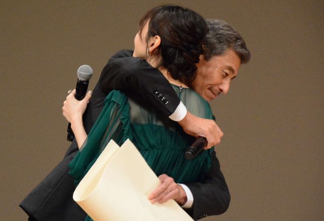 ドラマストリーム 公式 毎週火曜24:58~放送 on Instagram: “ 小梅現場リポート📸 健太先輩にパパムスの宣伝お願いします‼️と言ったら『パパです🕺✨ よろしくお願いします‼️』 と元気に紹介されました💦 ちなみに それ、私のパパだと思うんですけど 😆長尾謙杜