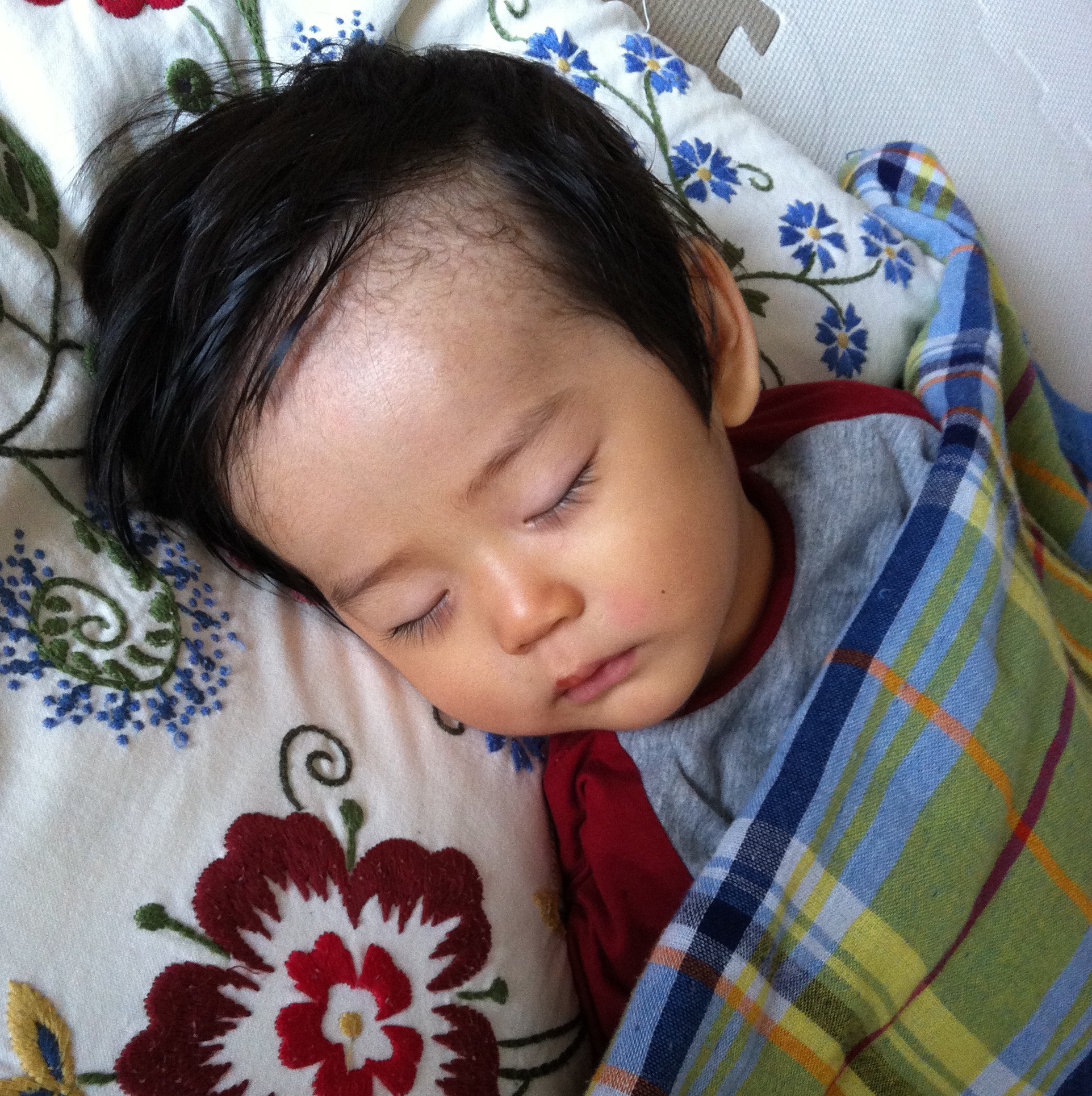 赤ちゃんの絶壁対策ガイドおすすめの方法と商品