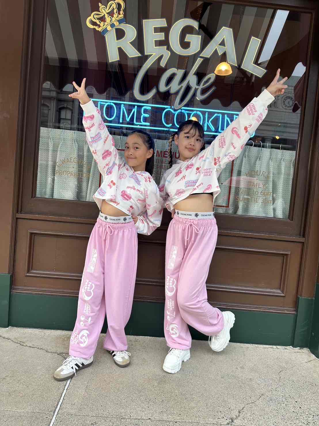 GLOBAL WORKのアイテムを使った「ユニバコーデ」のキッズ人気ファッションコーディネート - WEAR