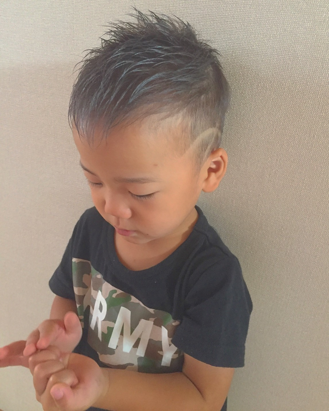 男の子 子供の髪型をツーブロックに！おうちカット方法やキッズも喜ぶカッコいいアレンジを紹介