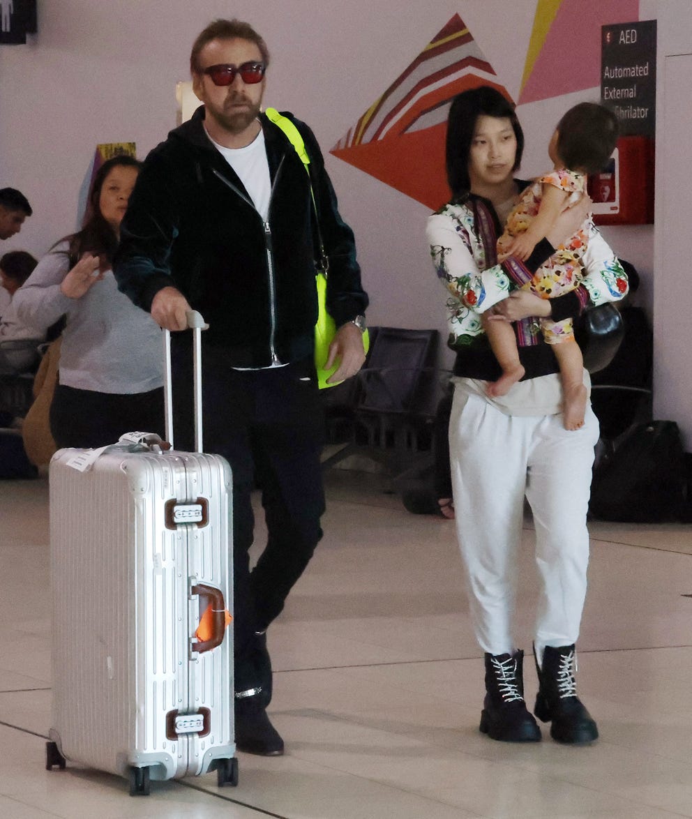 ニコラス・ケイジ＆日本人妻リコ・シバタのベビーが初めてキャッチされる！ 「とても可愛い赤ちゃん」とファンもメロメロ - セレブニュースSPUR