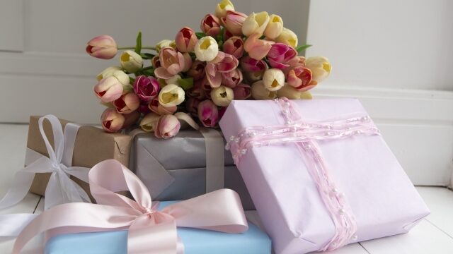 プレゼントの渡し方に一工夫加えよう！恋人や友達がさらに喜ぶサプライズTANP タンプ