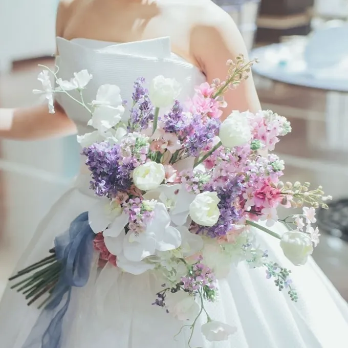 ウェディングブーケを100均の造花で手作り!手順とコツ