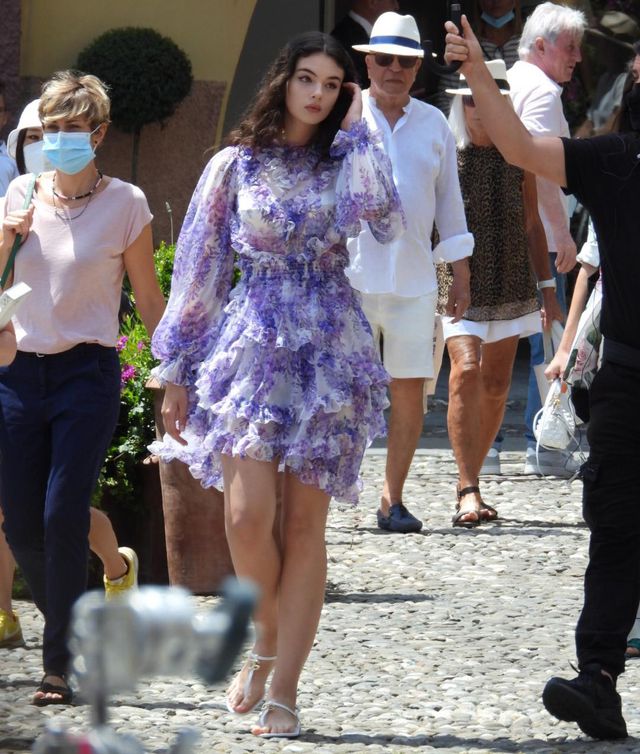 モニカ・ベルッチ 娘デーヴァちゃんとローマの公園で海外セレブ通信~ファッション、ゴシップ情報満載Ⅱ~