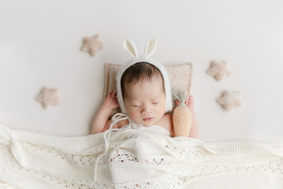 ニューボーンフォトのポーズ種類 - AXiS Photo Service