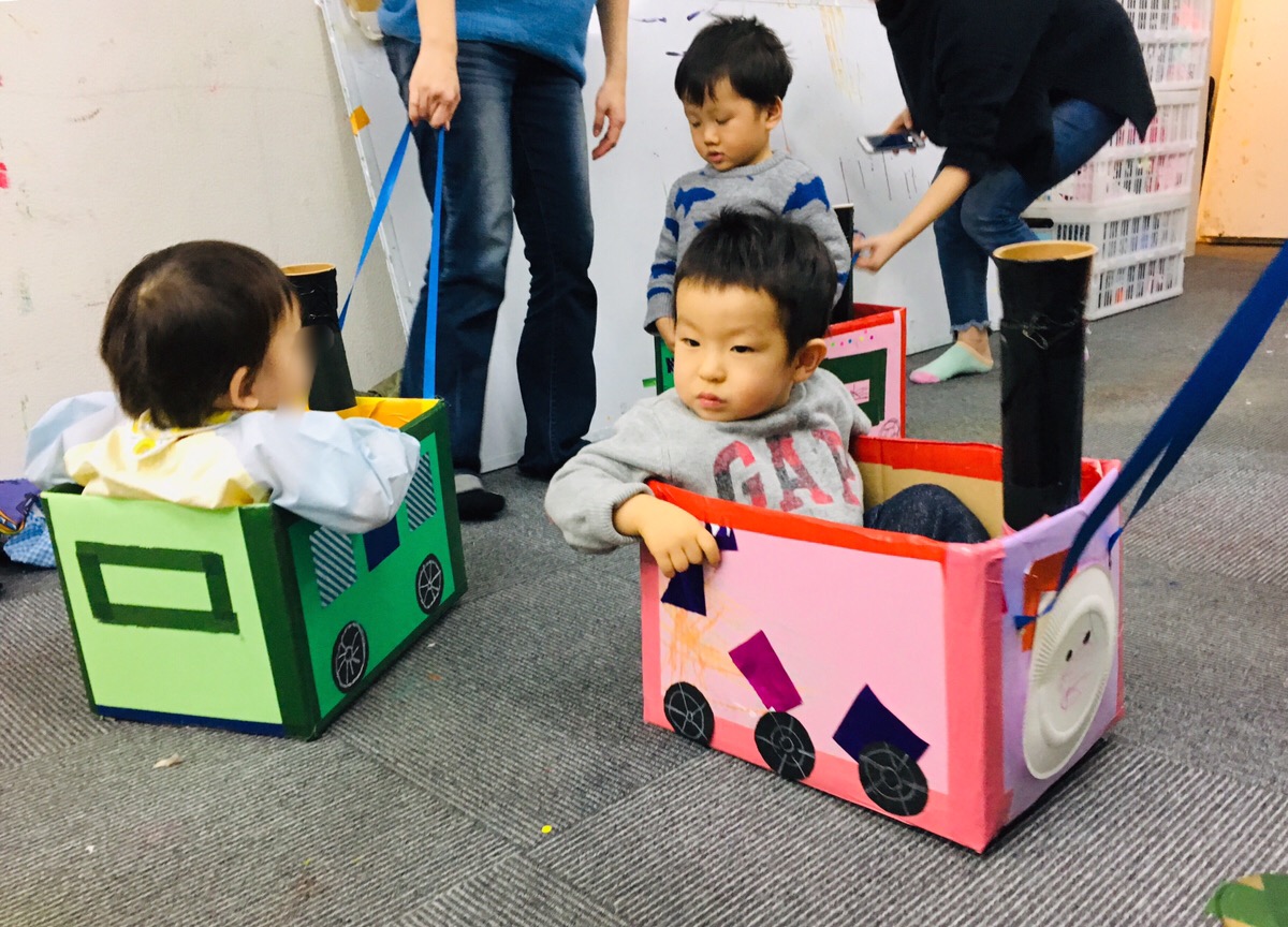 ダンボール 電車 ダンボール電車 組立玩具 おもちゃ 段ボール 秘密基地 運転手 動く 子ども こども 工作 ごっこ遊び 知育玩具 お絵描き 安全:リビングート JRE MALL店通販JRE MALLショッピングJRE POINTもおトクに貯まる・使える