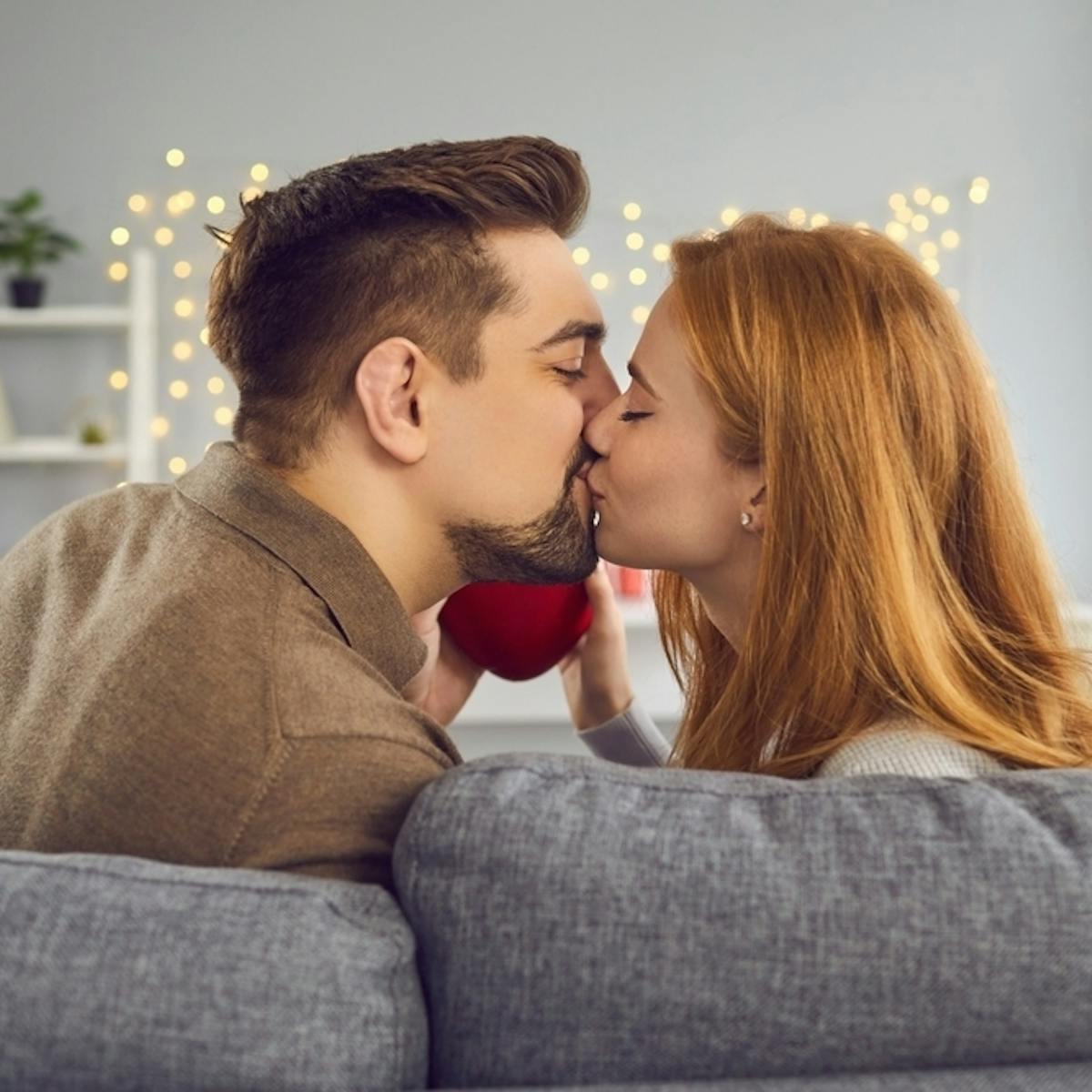 おうちデートでしたいイチャイチャ10選！ キスやエッチに誘うコツ「マイナビウーマン」