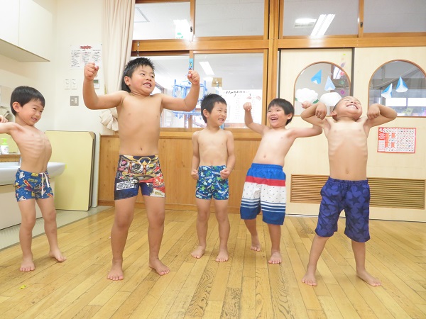 初めてのプール天童幼稚園