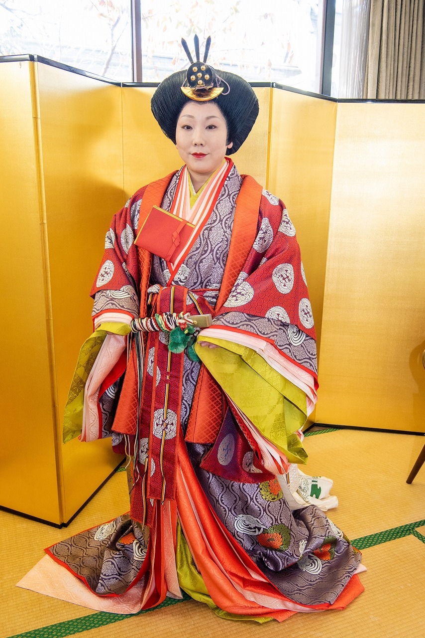 日本の伝統装束で挙式十二単おまかせプラン神前式・和婚専門 ウエディング絆 大阪