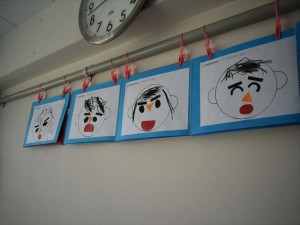 大島保育園 太田市 TEL.0276-25-4881お正月の制作