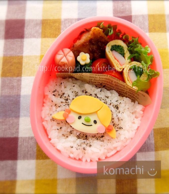 幼稚園お弁当記録𓎩𓌈 今日はアリエル弁当です𐩢𐩺ˊ˗ 娘に何がいいか聞いたら 「アリエル！」とのことで プリンセスシリーズでアリエルになりました🐠 顔は麺つゆを混ぜて 色を付けた方が良かったかな🫠 今日も1日頑張りましょう〜🙌💕 오늘은 인어공주 도시락🐠Thanks