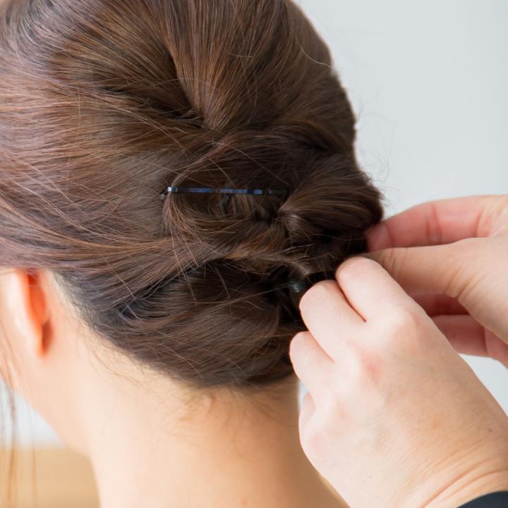 50代叔母・母親は結婚式に何を着る？今どきの服装・フォーマルドレス - IKINAイキナ