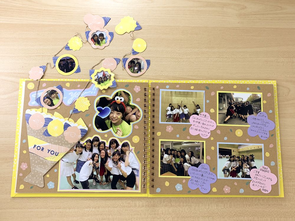 楽天市場 寄せ書き アルバム 一言 おすすめ 人気 先生 贈る 幼稚園 卒業 卒園 感謝 メッセージ オリジナル ｌ判写真 寄せ書き+メッセージカード＋Ｌ判写真が入る 手書き記念 写真台紙 プレゼント ギフト おしゃれ かわいい シンプル 謝恩会 お別れ会 送別会 日本製