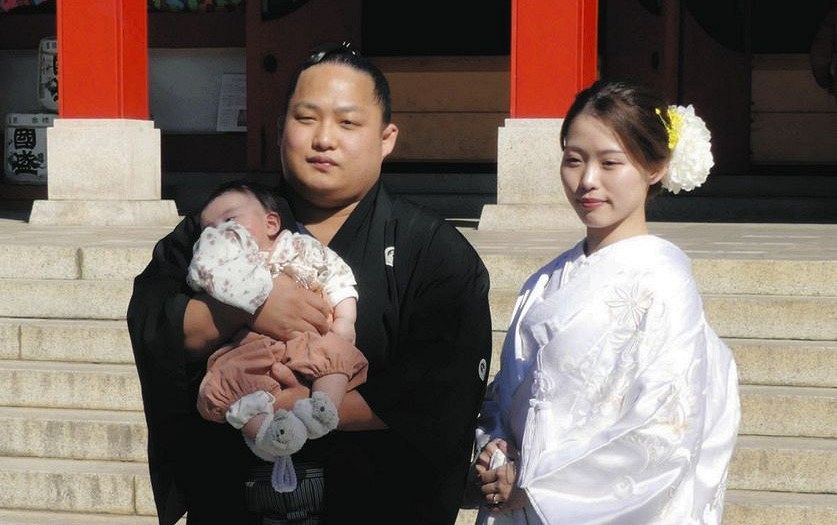 織田裕二の嫁は12歳年下の元編集者？セレブ妻と子供の知られざる素顔とは！ケセラセラ 自由に