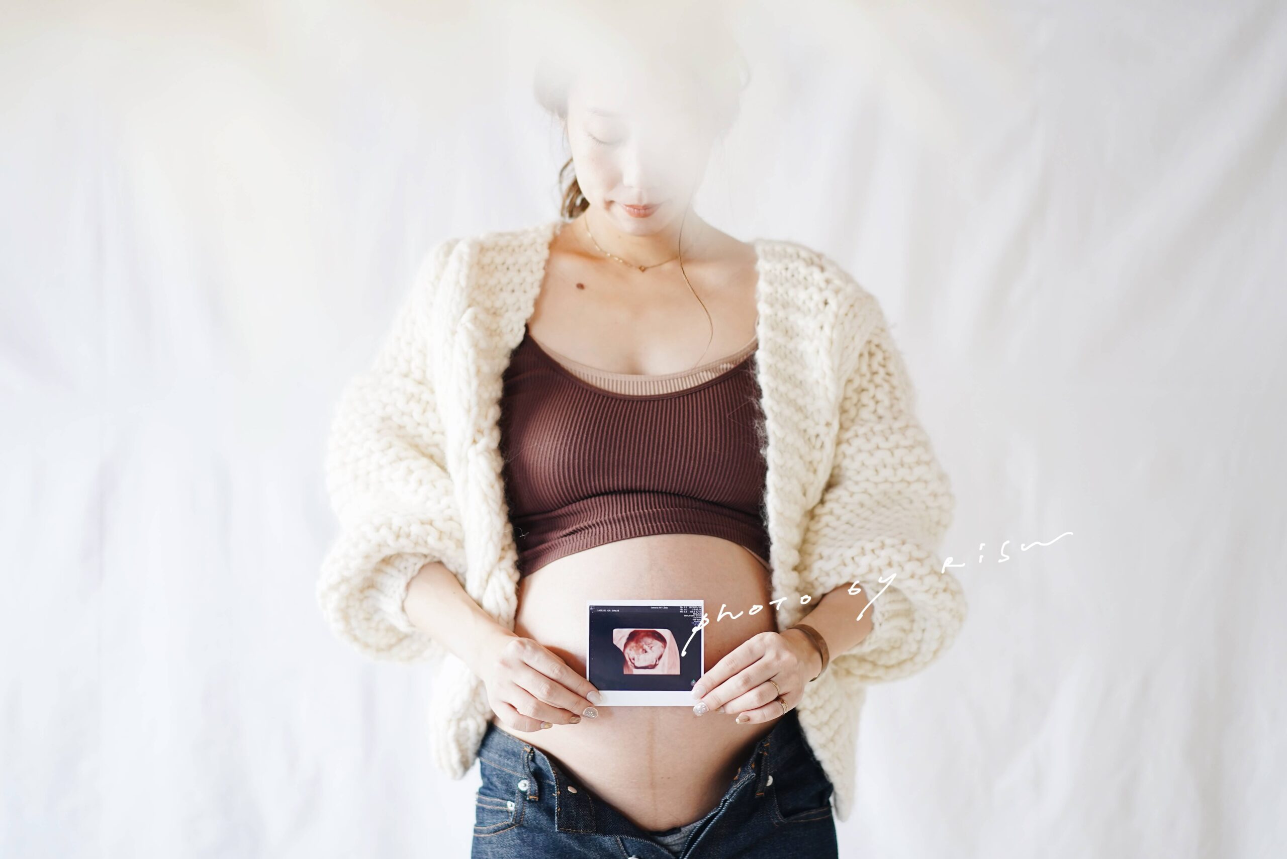 マタニティフォト セルフ撮影の方法&アイデア！おしゃれに撮ろう - ハピリィフォトスタジオ