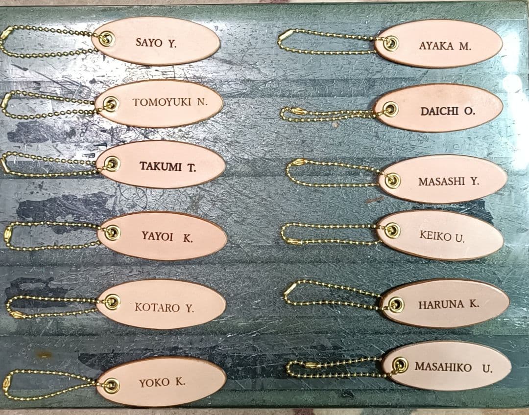 735 結婚式 披露宴 席札 ヌメ革 生成り 刻印可 オーダーページ