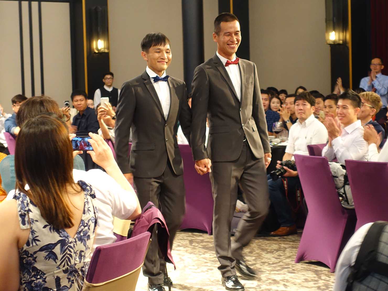 生と性の多様性」を祝福する祭典「東京レインボープライド2015」過去最大の55000人を動員、同性カップルの公開結婚式もBuzzap