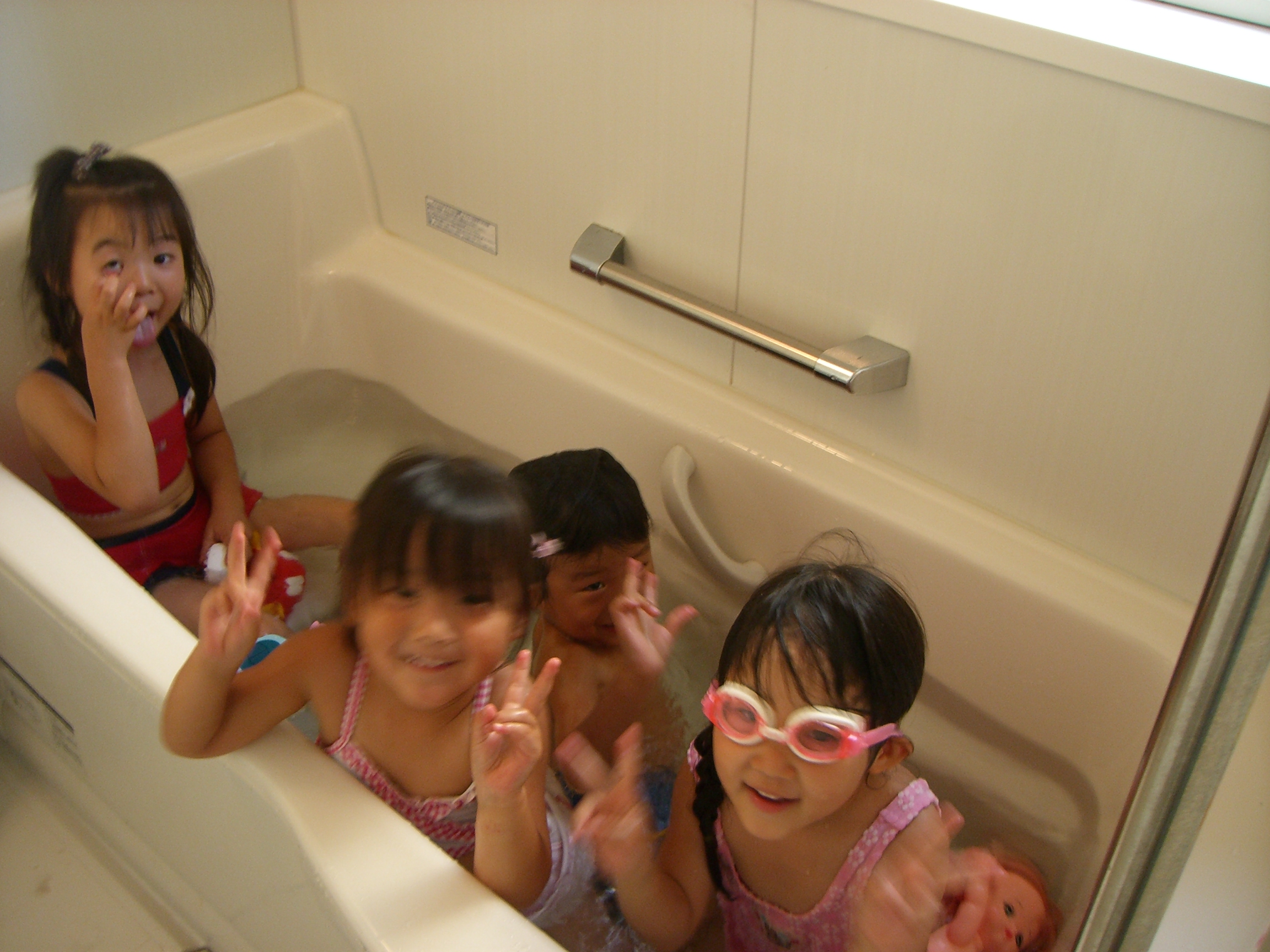 お風呂あがりの女性イラスト - No: 1067117無料イラスト・フリー素材なら「イラストAC」