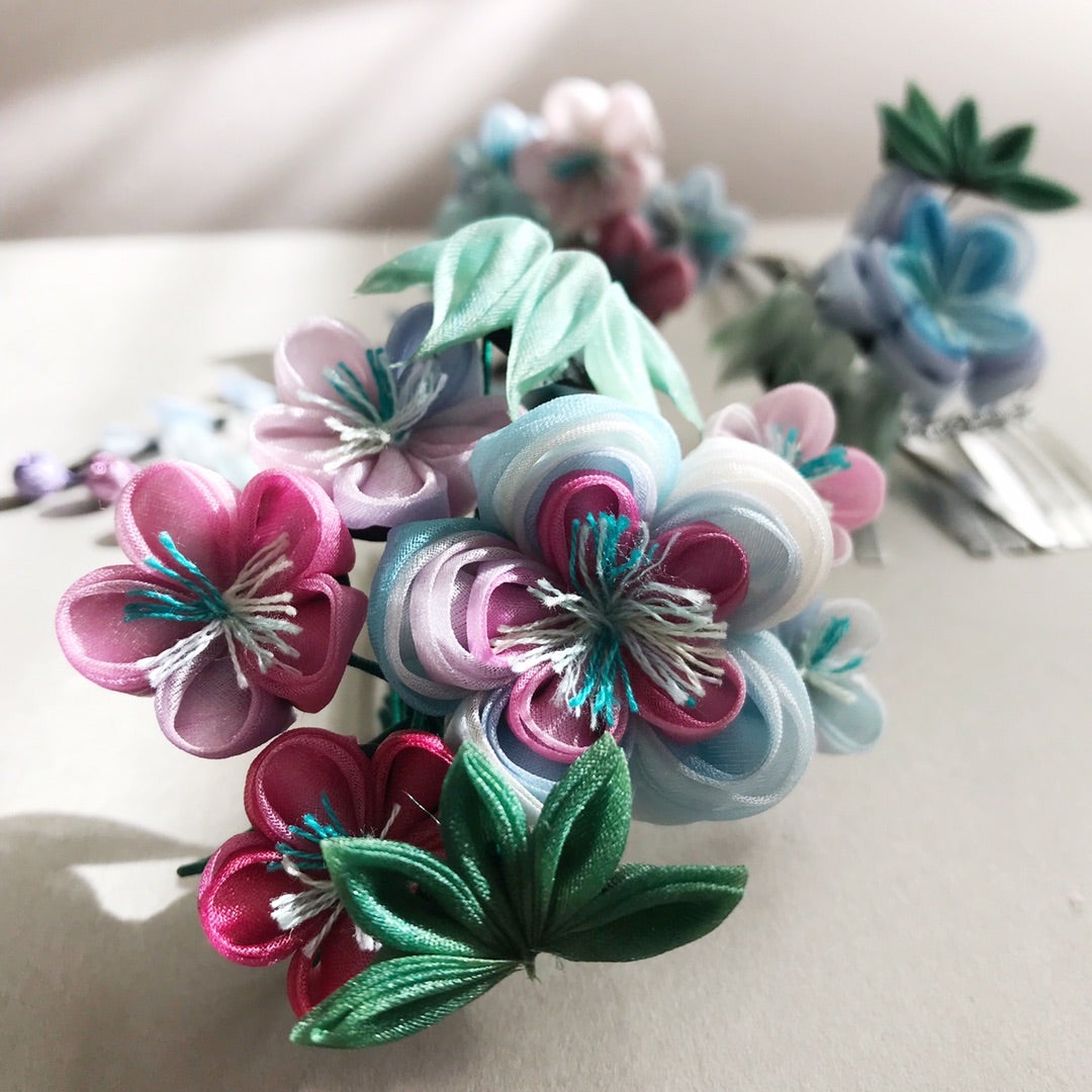 今年もまだ間に合う！七五三、成人式の髪飾り つまみ細工 作り方 diy ハンドメイド How to make of the hairornament kanzasi flower - YouTube