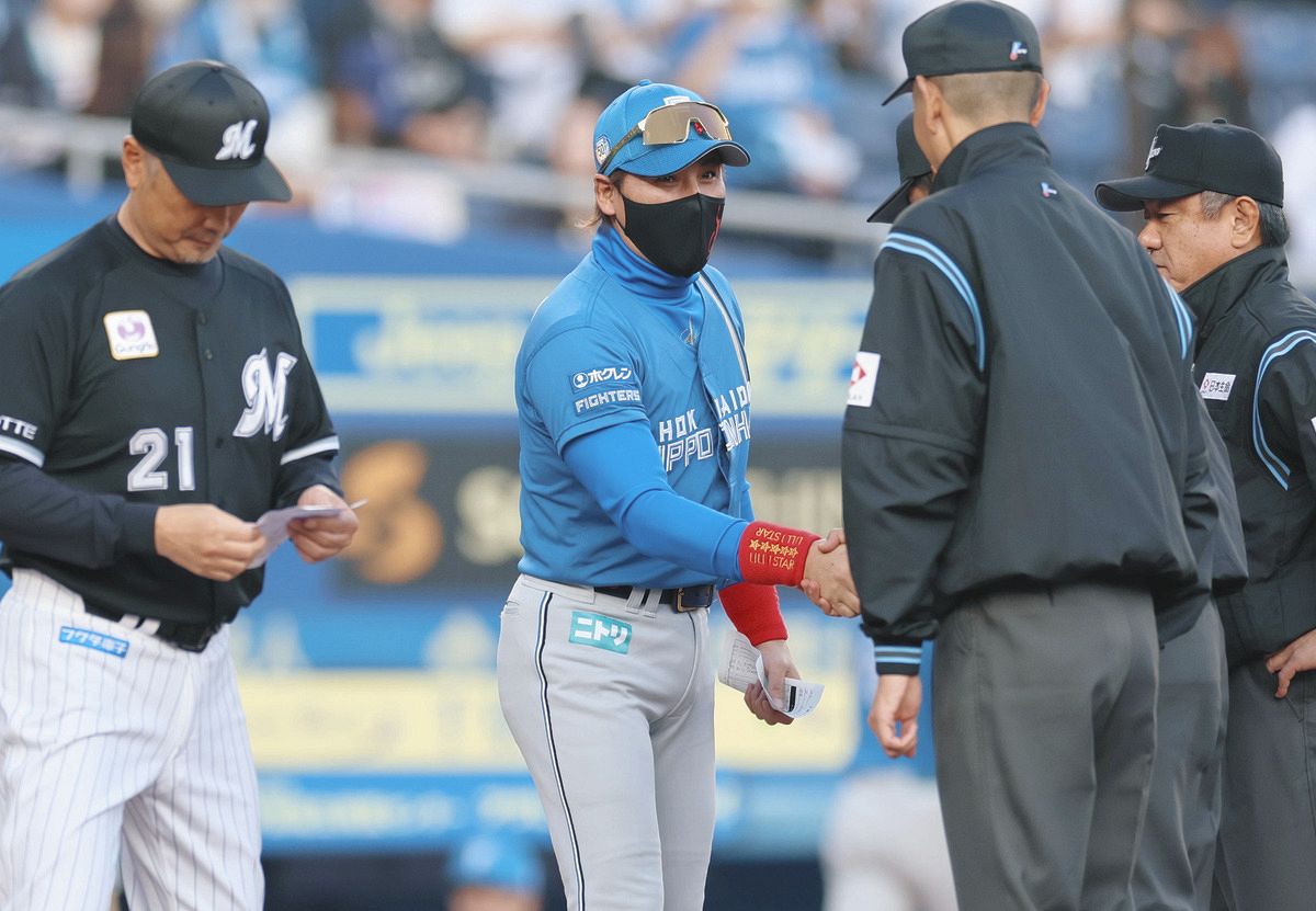 新庄剛志 メモリアルスタチュ