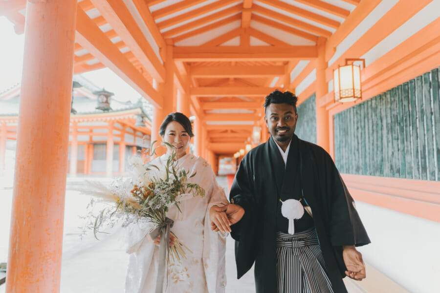 いい夫婦の日」特集 1 国際結婚カップルに 神社婚が大人気の理由日本の結婚式