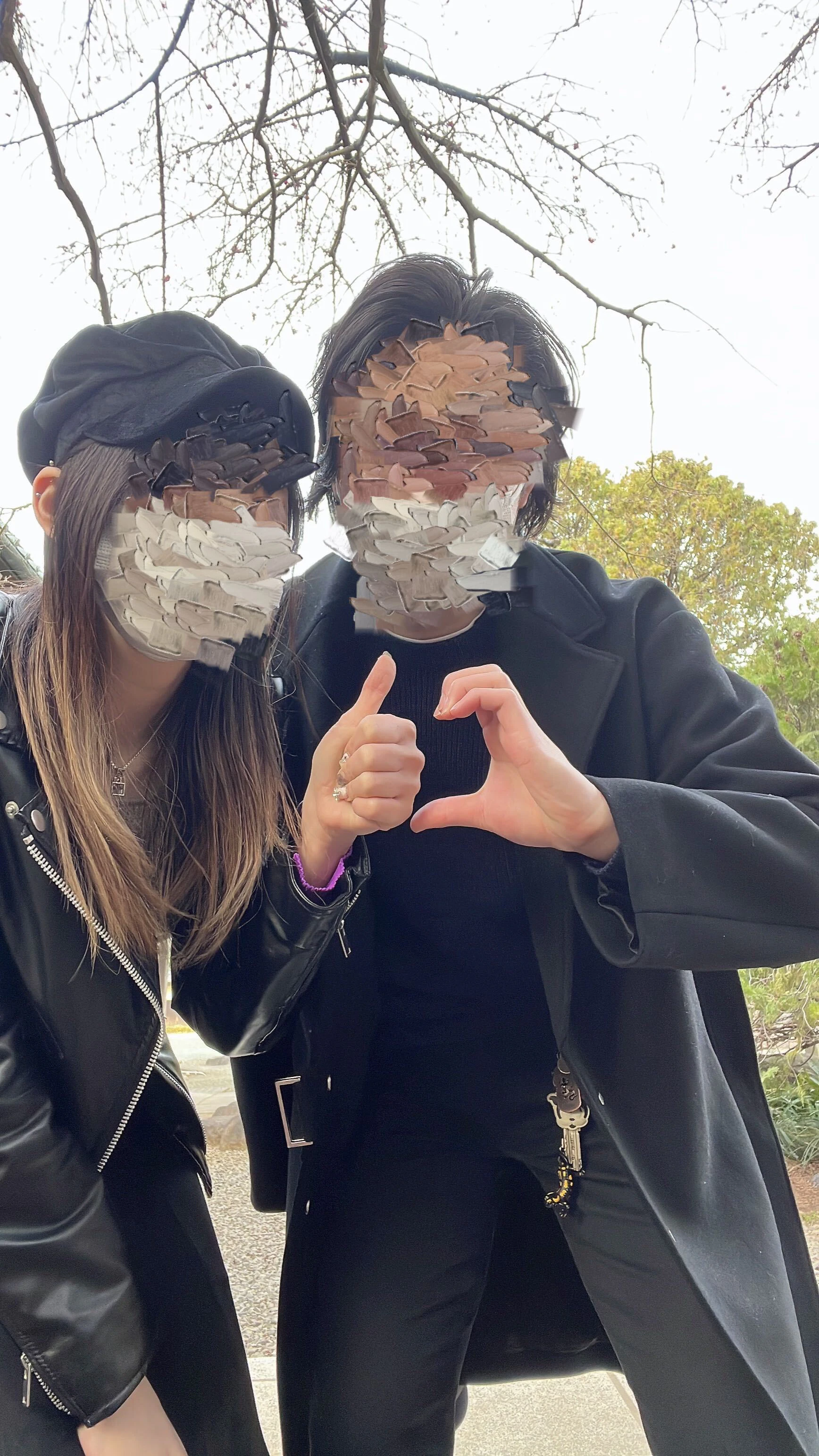 友達と遊んだ時にぜひ参考にしてみてね🎀🫶🏻ハートポーズ2人ポーズフォトアイデアフォトポーズインスタ映えTikTok