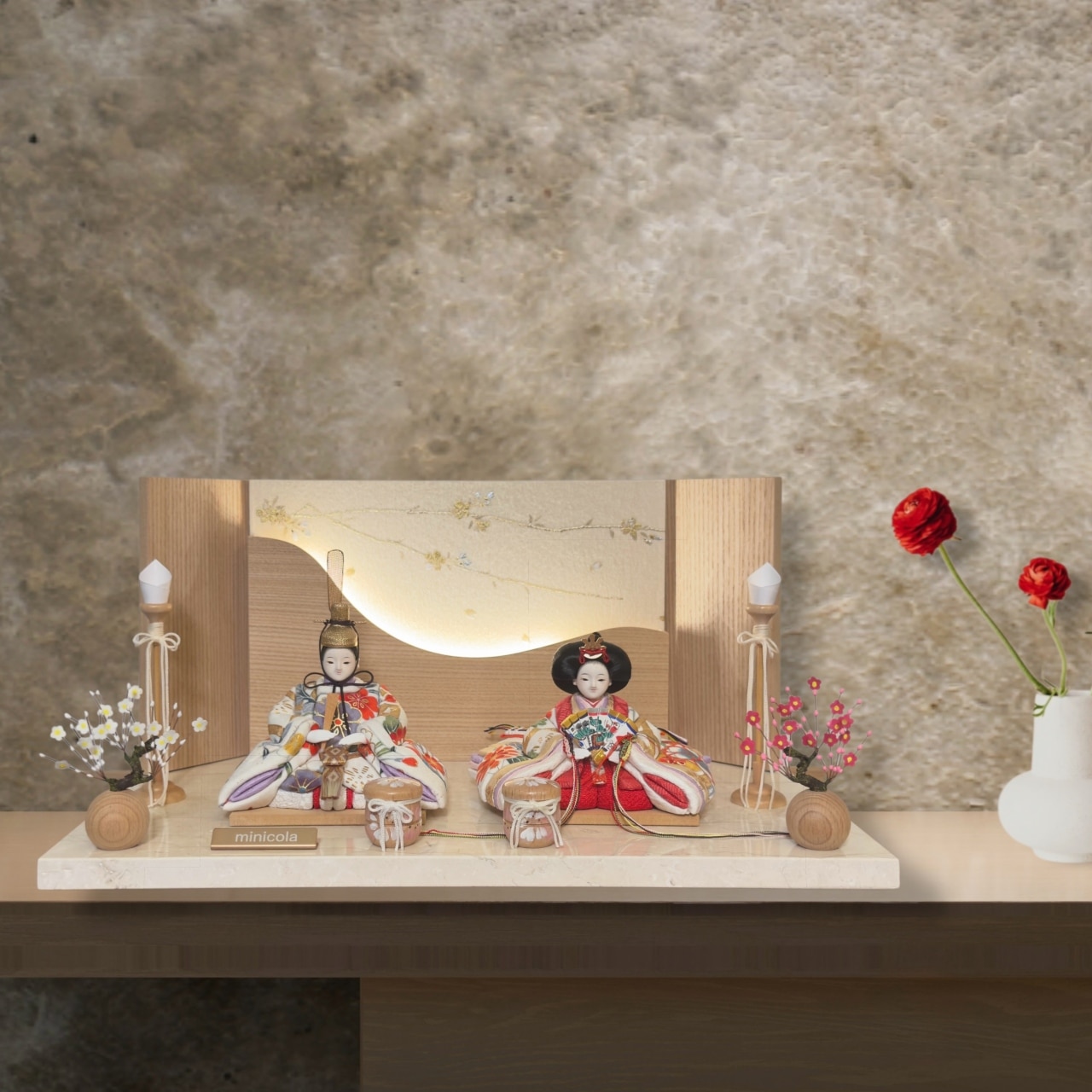 ナチュラルでかわいい雛人形です。伝統工芸士の製作したお顔です。岡崎市味岡人形雛人形・五月人形・市松人形 制作工房