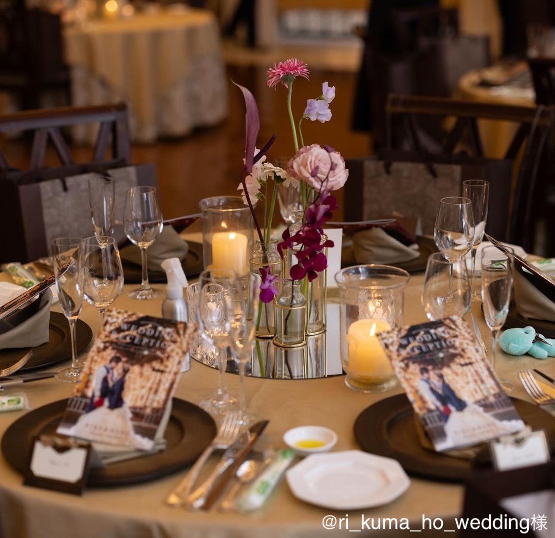 ☆*::*☆*:テーマカラーは黒!!な結婚式のテーブルコーディネート&装花*☆*::*☆*:*:｡o○☆ﾟ・:,｡*:o○☆nicoの甘め☆幸せ☆シンプルライフ*:｡o○☆ﾟ・:,｡*:o○☆