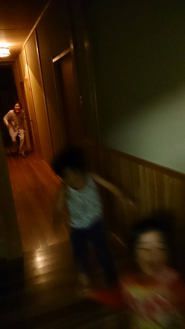 おばあちゃん家あるあるが昔よく見た光景 「謎のカラフルゼリー」「カレンダー貼りすぎ」ねとらぼ