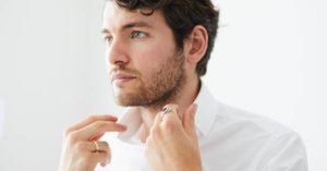 話しかけやすい男性っていませんか？💭 少し偏見ですが、ややカジュアルで中性的な印象の方が話しやすいと感じます。 今回はそんな話しやすそうな服装をまとめてみました◎今回着てるカーディガンは @monomart__official の今年の秋冬新作です。 ルーズなシルエットで