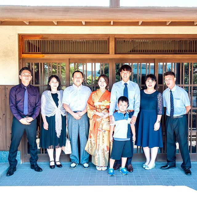 両家顔合わせに適した服装とは?新郎新婦、両親、兄弟姉妹の服装ポイントをご紹介Ringraph リングラフ